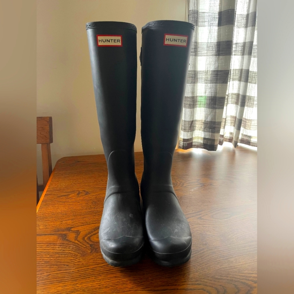 Hunter boots 10wide calf